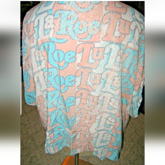 LuLaRoe Blue Pink Logo Button Pocket Shirt & Cream Blue Dot Leggings Set 3XL TC - Picture 3 of 5